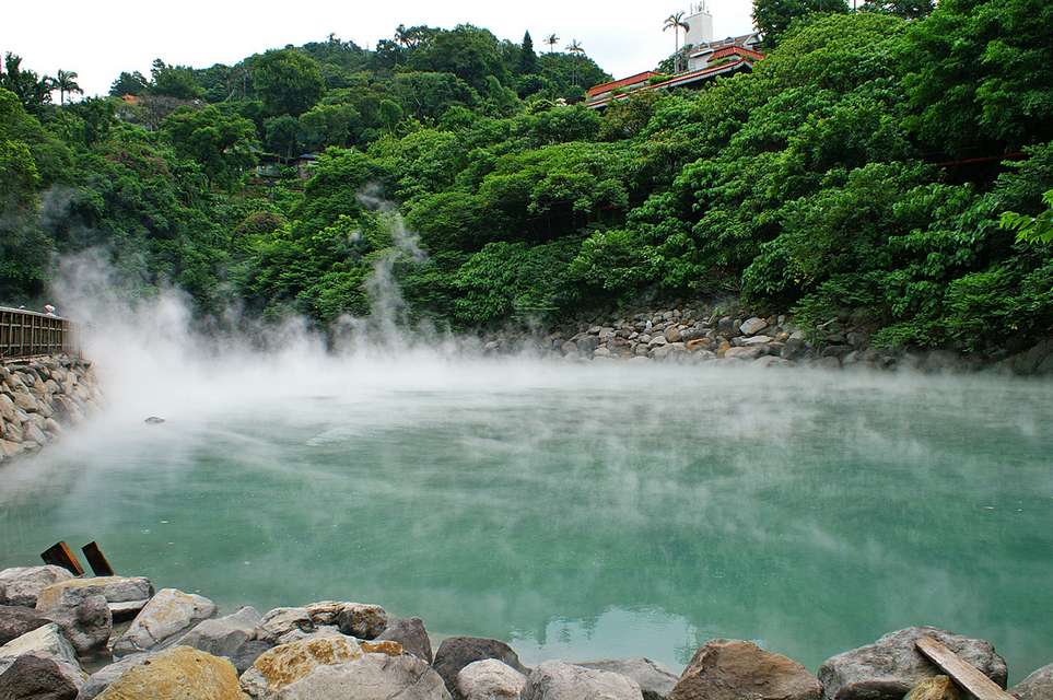 来到北投区首先想到的就是『温泉』,北投温泉区附近的温泉旅馆